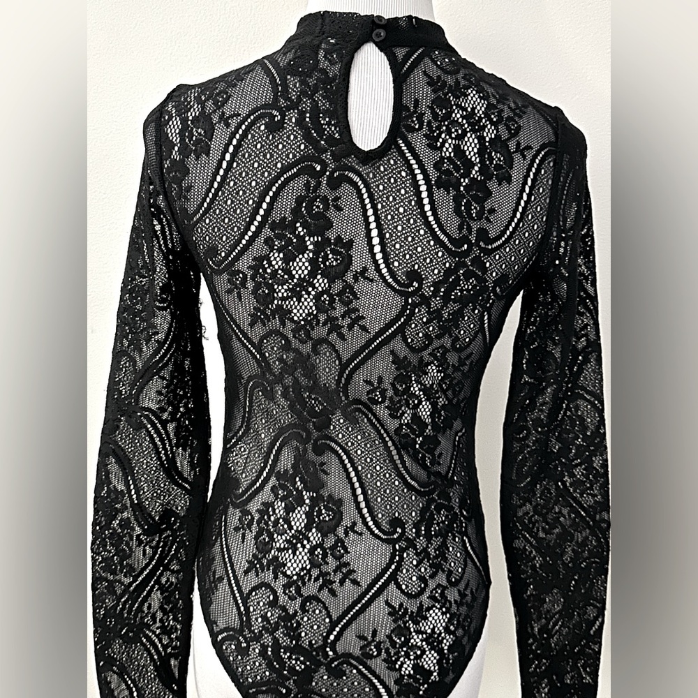 FOREVER 21 || Elegant Black Lace Bodysuit. Sz. S - Picture 5 of 12